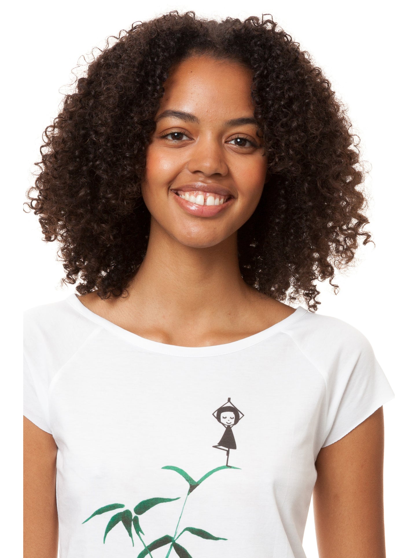 Weißes Yoga-Mädchen Damen T-Shirt aus Bio-Baumwolle, Raglan-Shirt mit Grafik-Print auf der Vorderseite: Ein Mädchen in Yogapose steht auf einem grünen Bambus-Ast.